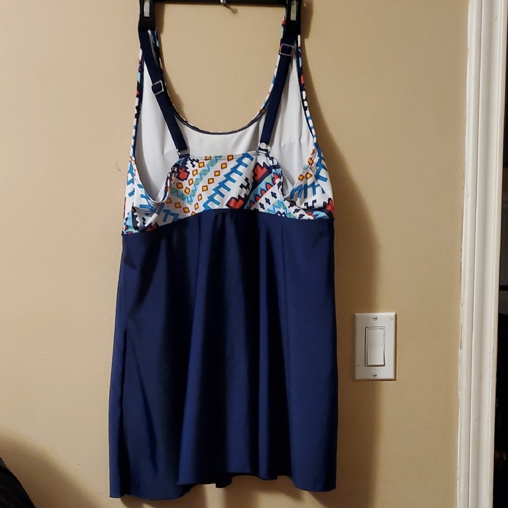 Vibrant Geometric Women's Swimdress - Picture 5 of 8